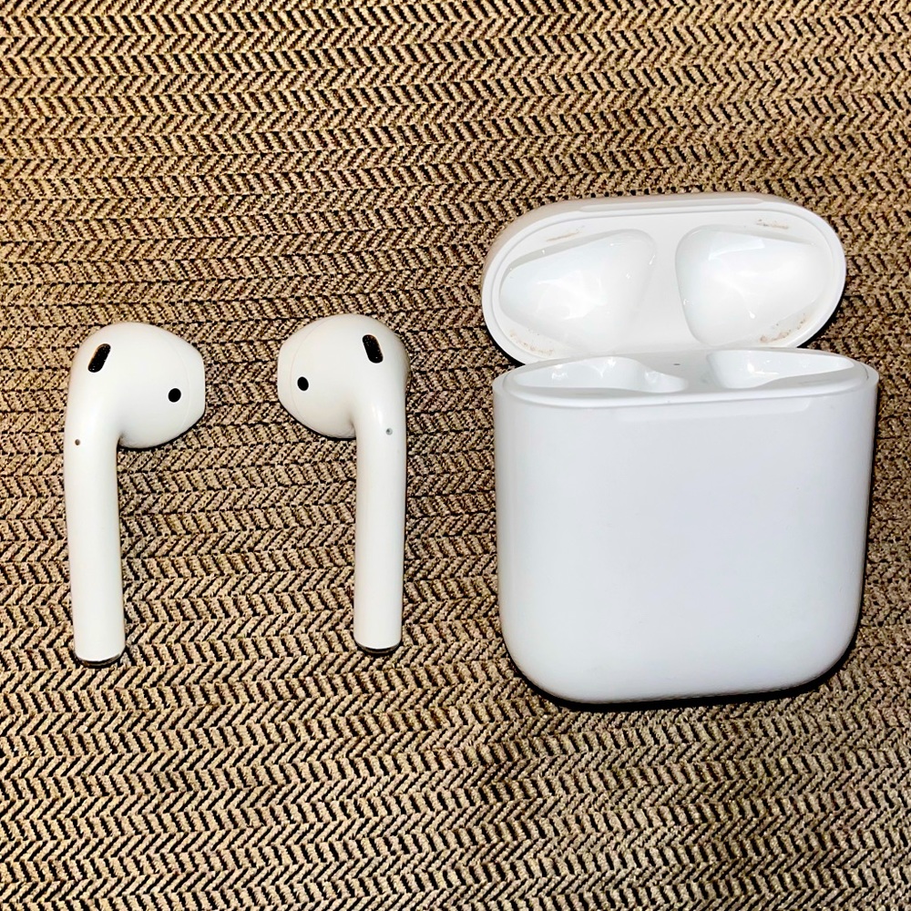 Apple air pods 1st gen